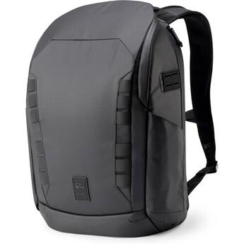 Nomatic Peter McKinnon Daypack + 1 Large Cube